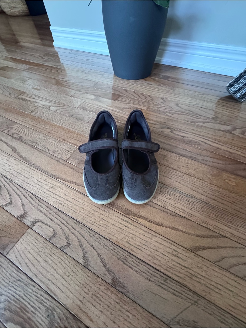 adidas Brown Mary Jane - Picture 4 of 5
